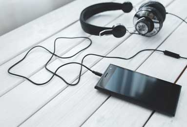 曼联不排除冬窗签人，但重大交易要等到明年夏窗